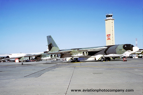 USAF 5 BW Boeing B-52H Stratofortress 61-0009 (1978)