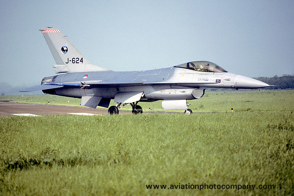 Dutch Air Force 311 Squadron GD F-16A Fighting Falcon J-624 (1991)