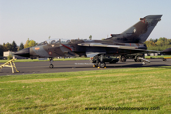 Italian Air Force TTTE Panavia Tornado MM55001/I-40 (1994)