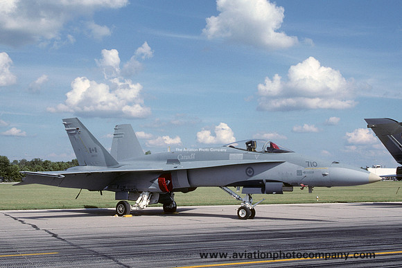 Canadian Air Force 425 Squadron McDonnell Douglas CF-188 Hornet 188710 (1994)