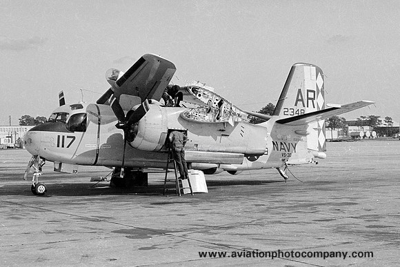 US Navy VS-30 Grumman S-2E Tracker 152348/AR-117 (1974)
