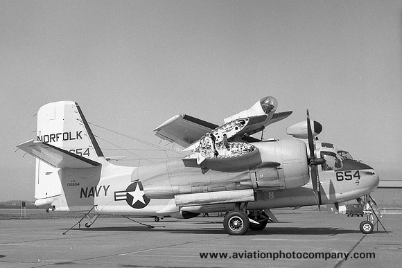 US Navy Norfolk Grumman S-2F Tracker 136654