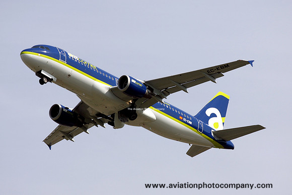 Air Comet Airbus A320-211 EC-KBM (2007)