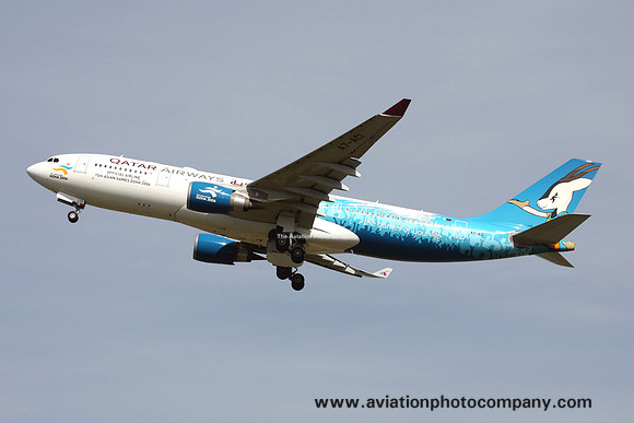 Qatar Airways Airbus A330-202 A7-ACI (2007)