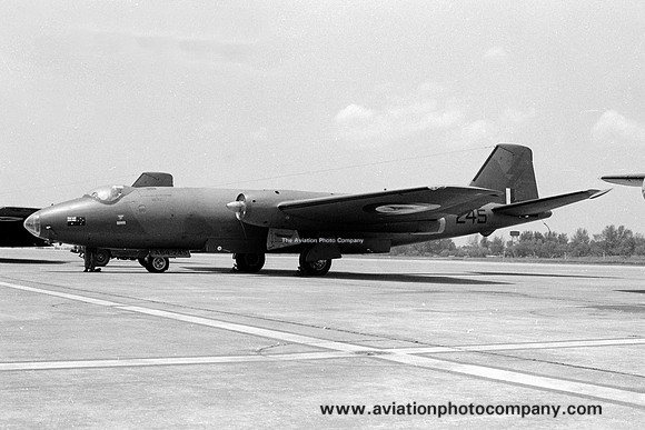 RAAF 2 Squadron English Electric Canberra B.20 A84-245 (1966)