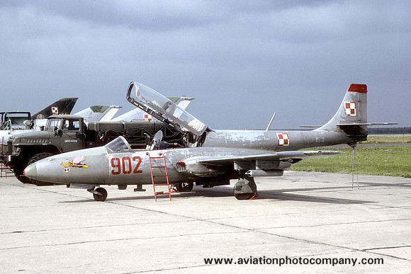 Polish Air Force 6 PLM PZL/WSK Mielec TS-11-100 Iskra-bis B 902 (1994)