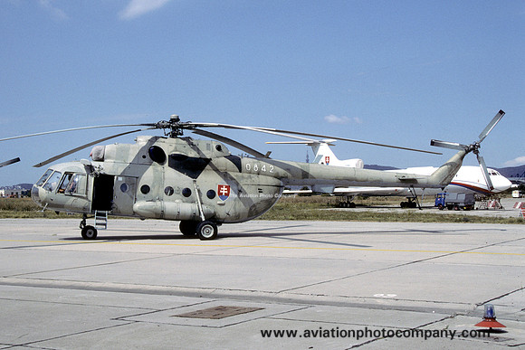 Slovak Air Force 2 LZ Mil Mi-17 0842 (1994)