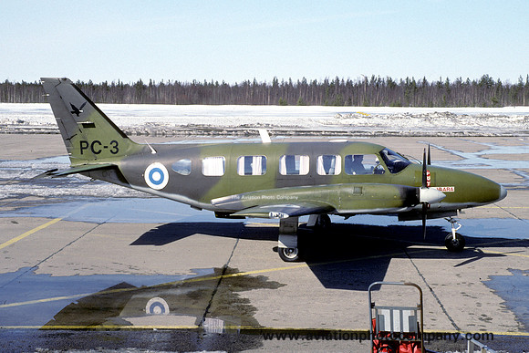 Finnish Air Force HavLLv 21 Piper PA-31-350 Navajo Chieftain PC-3 (1994)