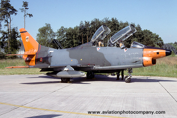 Italian Air Force 32 Stormo FIAT G-91T MM54396/32-06 (1994)