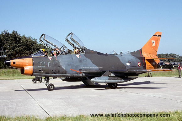 Italian Air Force 32 Stormo FIAT G-91T MM54401/32-11 (1994)