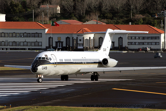 US Navy C-9B Skytrain 160049 at Lajes (2009)