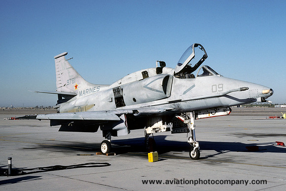 US Marines VMA-133 A-4M Skyhawk 159781/ME-09 (1991)