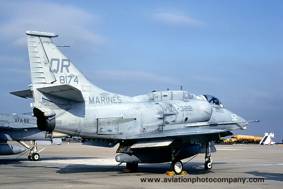 US Marines VMA-322 A-4M Skyhawk 158174/QR-52 (1991)