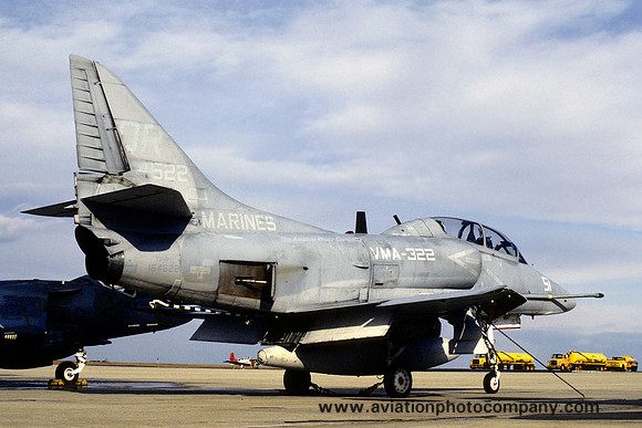 US Marines VMA-322 TA-4F Skyhawk 154622/QR-51 (1990)