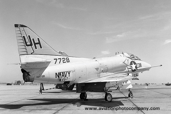 US Navy VC-7 Douglas A-4C Skyhawk 147728/UH-11 (1973)