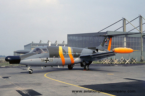 German Air Force JBG32 HFB-320 Hansajet ECM 16+25 (1980)