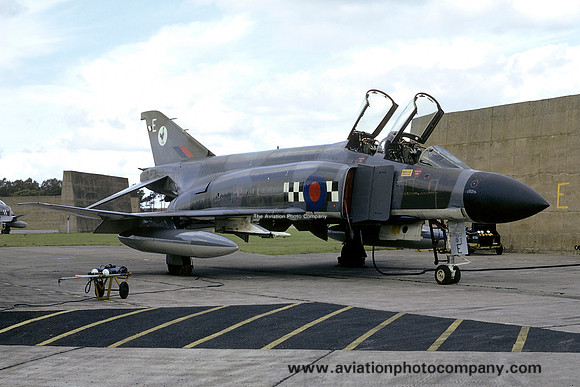 RAF 43 Squadron McDonnell F-4K Phantom FG.1 XV581/E (1974)