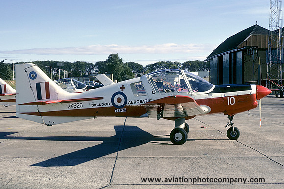RAF 2 FTS Bulldog Aerobatic Team SAL Bulldog T.1 XX528 (1974)