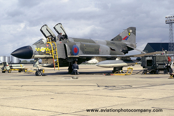 RAF 31 Squadron McDonnell F-4M Phantom FGR.2 XV402 (1974)