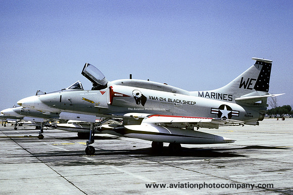 US Marines VMA-214 Douglas A-4M Skyhawk 160044/WE-1 (1977)