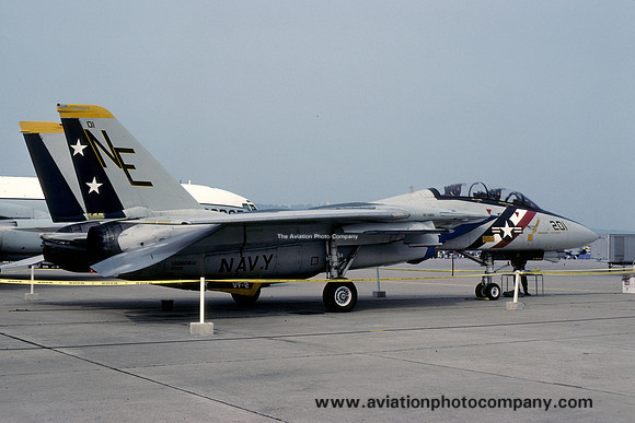 US Navy VF-2 Grumman F-14A Tomcat 162606/NE-201 (1990)