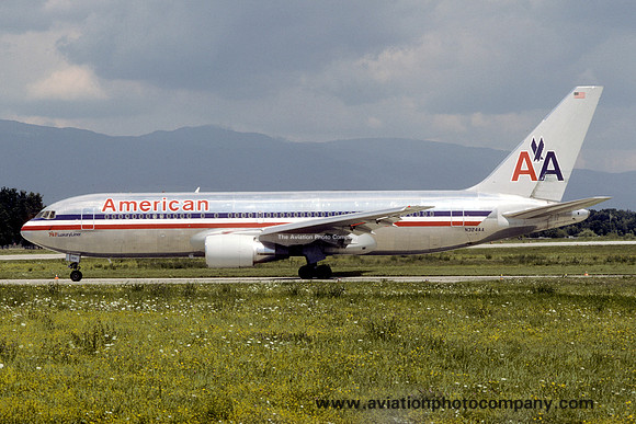 American Airlines Boeing 767-223(ER) N324AA (1987)
