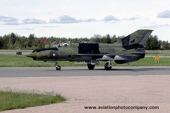 Finnish Air Force HavLLv 31 Mikoyan MiG-21bis MG-132 (1994)