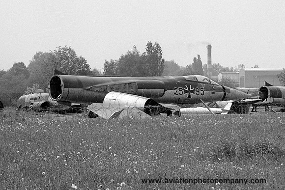 German Air Force Lockheed F-104G Starfighter 25+95 (1974)