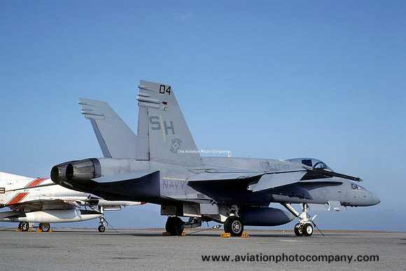 US Marines VMFAT-101 McDonnell Douglas F/A-18C Hornet 164220/SH-104 (1992)