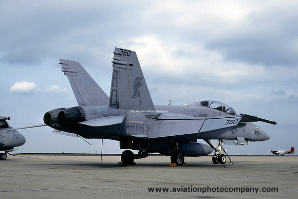 US Marines VFA-106 McDonnell Douglas F/A-18D Hornet 163436/AD-350 (1991)