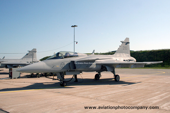 Swedish AF F17 SAAB JAS-39C Gripen 39210/210 at the Ronnerby Airshow (2014)