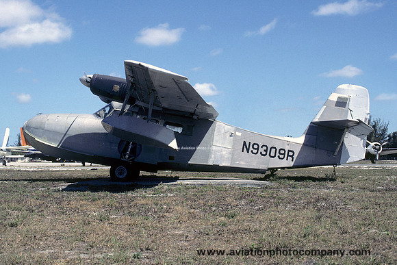 Grumman Super Widgeon N9309R at Opa Locka (1985)
