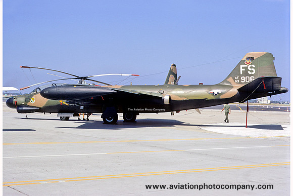 USAF 1 TFW 4424 CCTS Martin B-57G Canberra 53-3906/FS (1972)