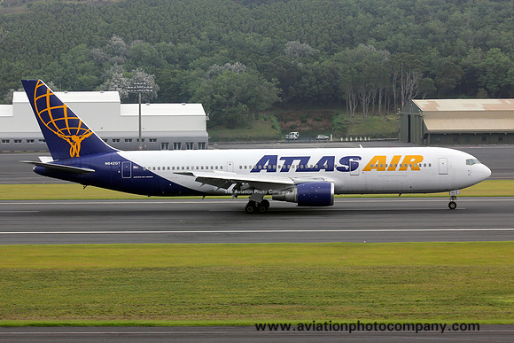 Atlas Air Boeing 767-300 N642GT at Lajes (2014)