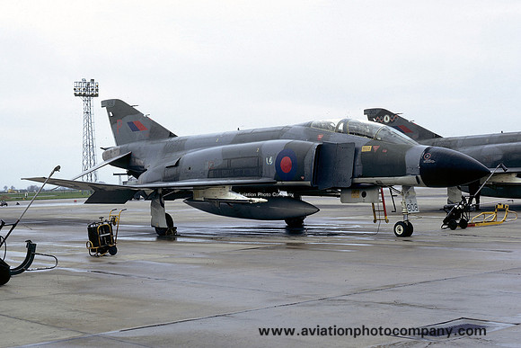 RAF 228 OCU McDonnell F-4M Phantom FGR.2 XT908/P (1975)