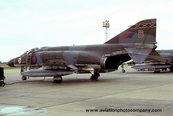 RAF 29 Squadron McDonnell F-4M Phantom FGR.2 XV424/B (1975)