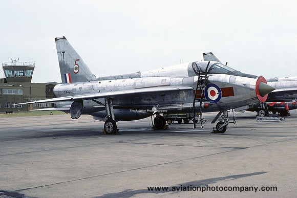 RAF 5 Squadron English Electric Lightning T.5 XV328/T (1975)