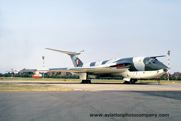 RAF 57 Squadron Handley Page Victor K.1A XH616 (1975)