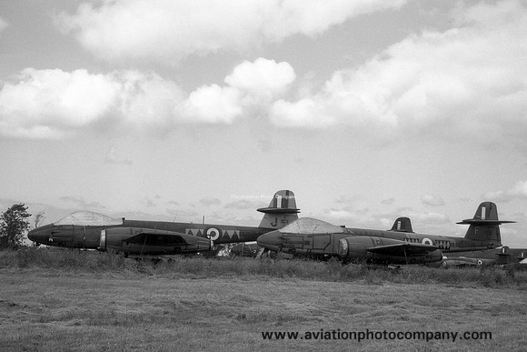RAF 12 MU Gloster Meteor F.8 WF643