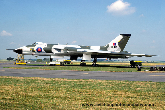RAF 35 Squadron Avro Vulcan B.2 XL446 (1975)