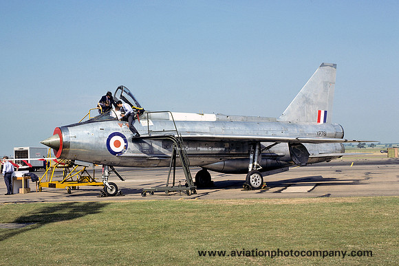 RAF English Electric Lightning F.3 XP761 (1975)
