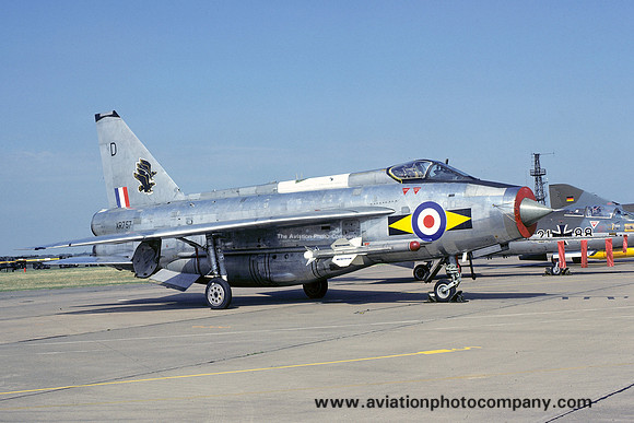 RAF 11 Squadron English Electric Lightning F.6 XR757/D (1975)