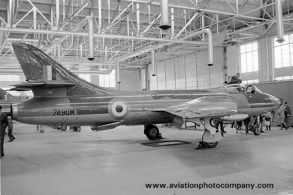 RAF 4 SoTT Hawker Hunter F.1 7490M (1965)
