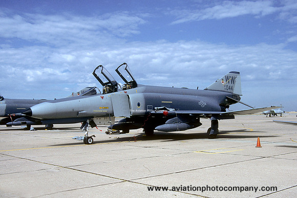 USAF 37 TFW 562 TFS McDonnell F-4E Phantom 74-1044/WW (1988)