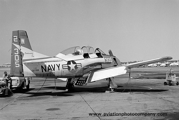 US Navy VT-3 North American T-28B Trojan 137766/2W-305 (1974)