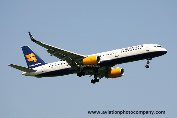 Icelandair Boeing 757-208 TF-FIN (2007)