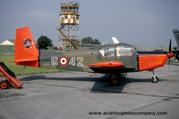 Italian Air Force 6 Stormo SIAI S-208M MM61942/6-42 (1994)