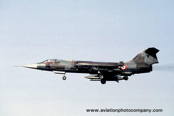 Italian Air Force 5 Stormo Lockheed F-104S Starfighter MM6764/5-31 (1993)