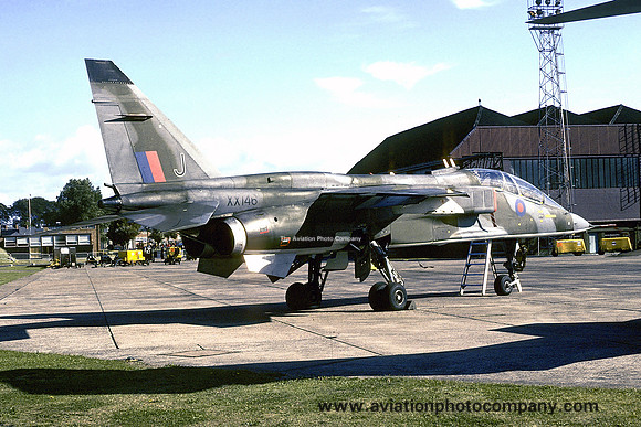 RAF 226 OCU Sepecat Jaguar T.2 XX146/J (1975)