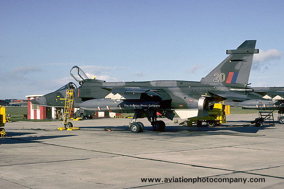 RAF 226 OCU Sepecat Jaguar GR.1 XX748/20 (1975)